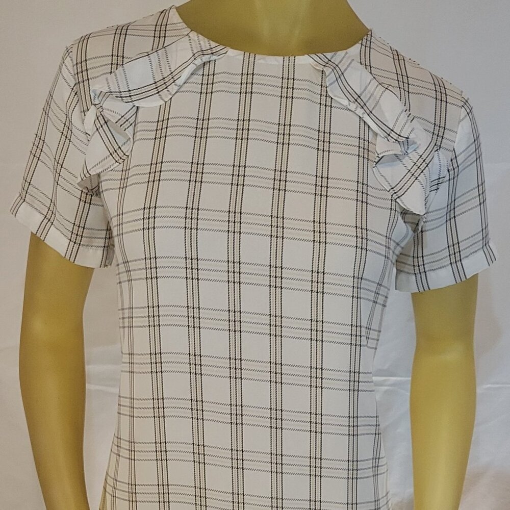 VAN HEUSEN White and Plaid Short-Sleeved Blouse